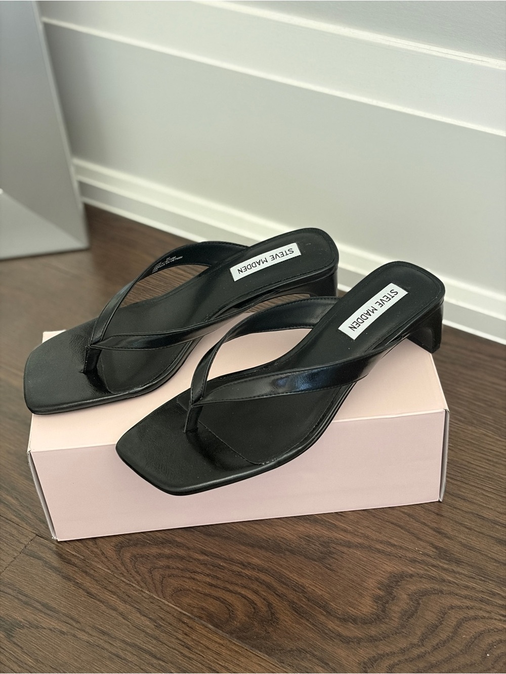 Steve Madden Black Square-Toe Thong Heeled Mules